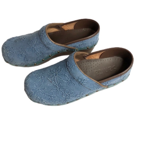 sanitas shoes near me